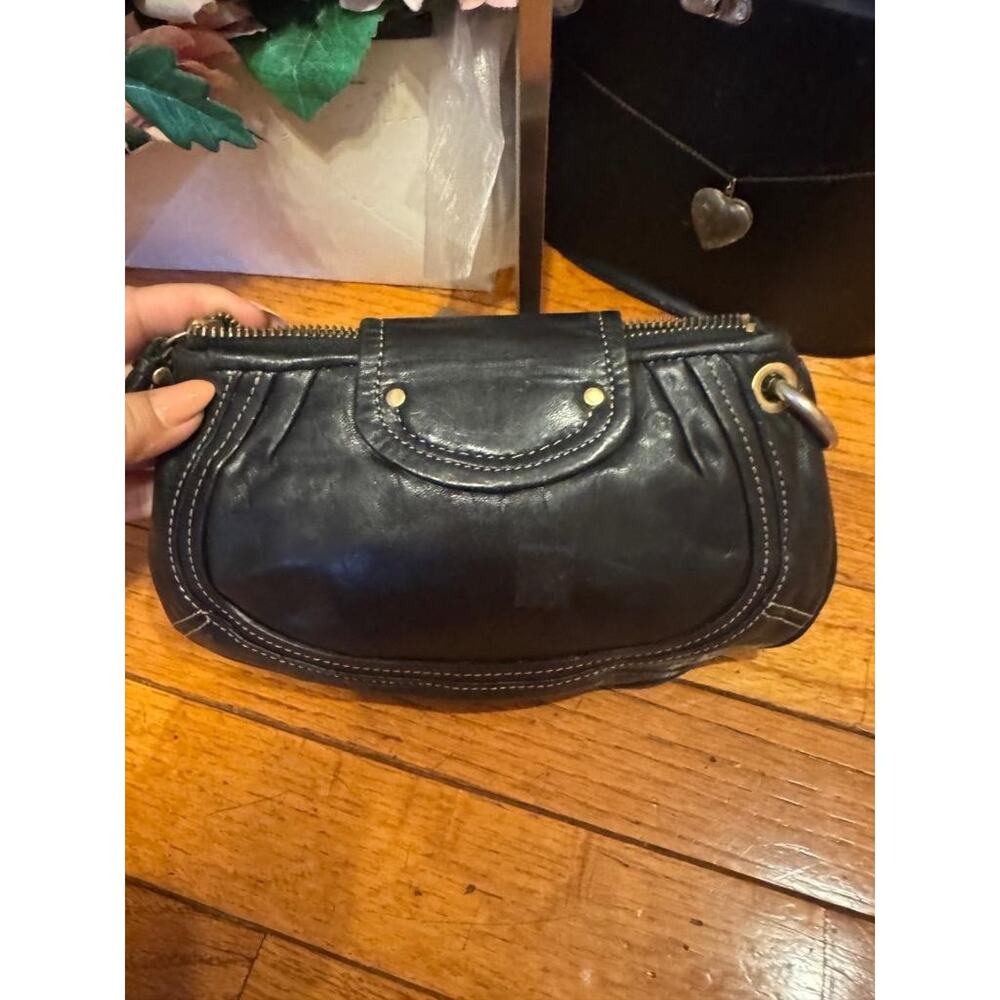Juicy Couture LEATHER BLACK wristlet (600 - Picture 2 of 8
